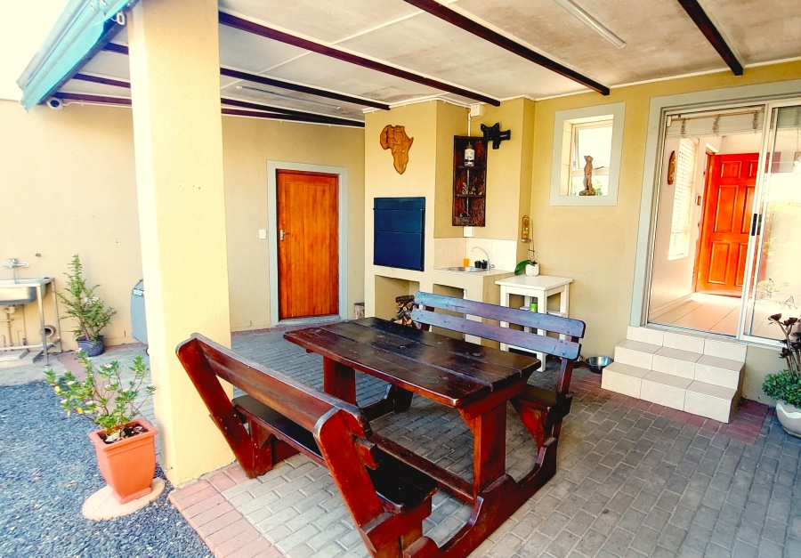 3 Bedroom Property for Sale in Protea Heights Western Cape